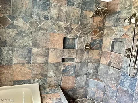 Bath - 412 Forest St, Lagrange, OH 44050 photo 3 of 5