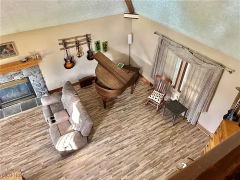 Living - 412 Forest St, Lagrange, OH 44050 photo 2 of 4