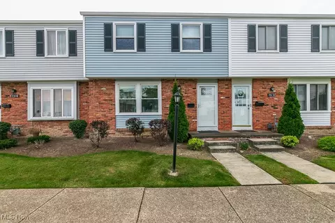 7428 Duke Ct, Mentor, OH 44060