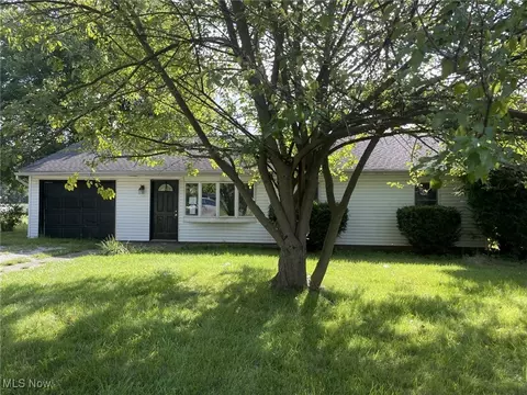 14836 Ravenna Ave NE, Hartville, OH 44632