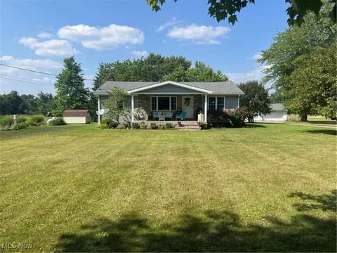 2230 Middletown Rd E, Poland, OH 44514