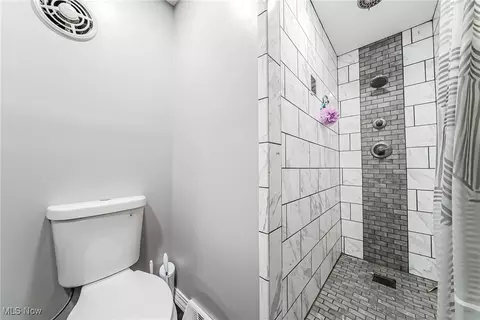 112 Wesleyan Ct, Elyria, OH 44035 photo 15
