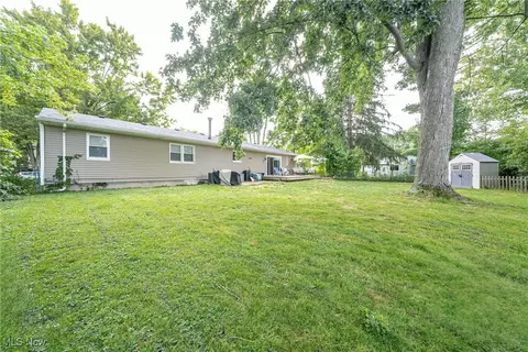 112 Wesleyan Ct, Elyria, OH 44035 photo 29