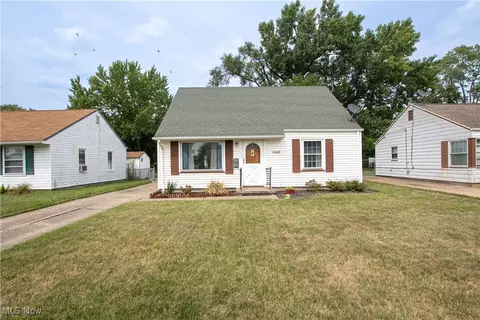 15728 Mina Ave, Cleveland, OH 44135