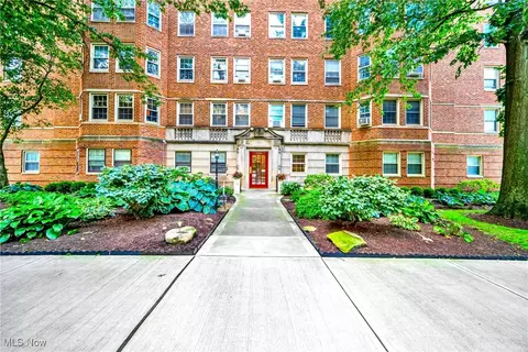 13500 Shaker Blvd #203, Cleveland, OH 44120