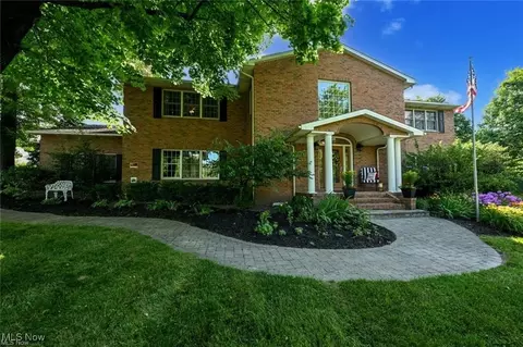12441 Lincoln St SE, Paris, OH 44669