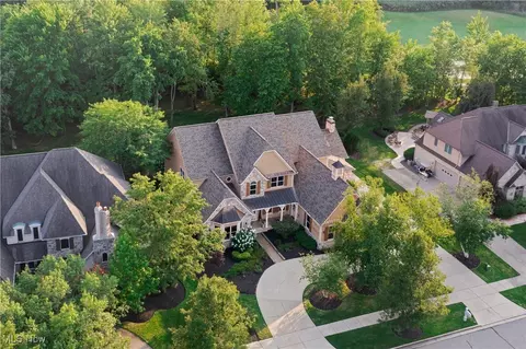 7232 Castle Pine Dr, Solon, OH 44139