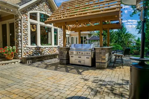 Exterior - 7232 Castle Pine Dr, Solon, OH 44139 photo 2 of 3