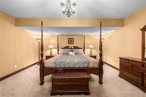 Bedroom - 7232 Castle Pine Dr, Solon, OH 44139 photo 4 of 4