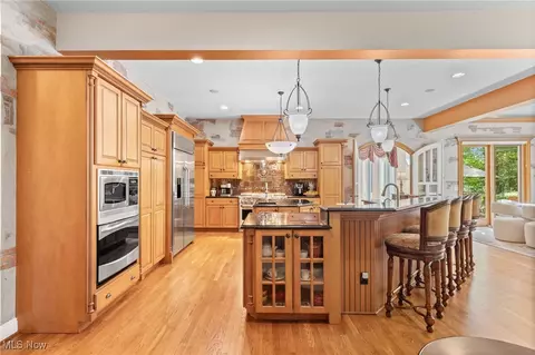 Kitchen - 7232 Castle Pine Dr, Solon, OH 44139 photo 5 of 6