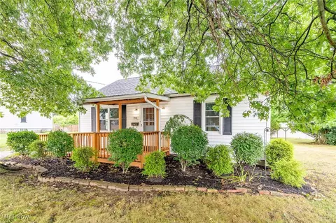 198 Glenwood Ave, East Palestine, OH 44413