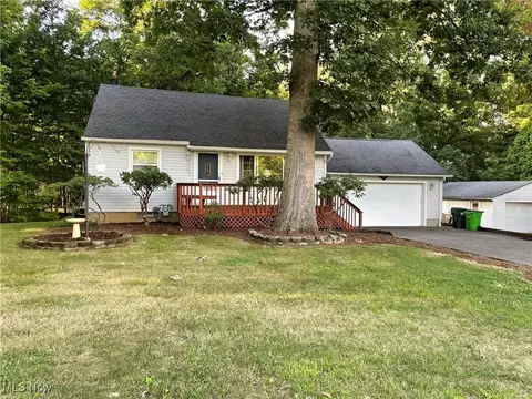 3389 Eastern Rd, Barberton, OH 44203