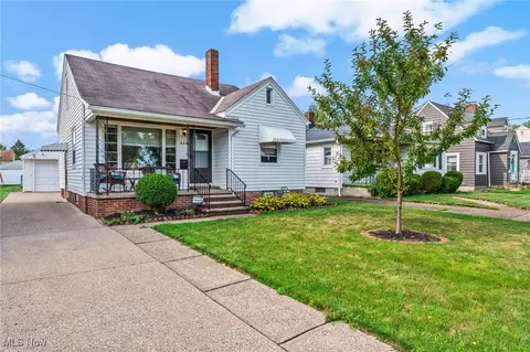 929 W 29th St, Lorain, OH 44052