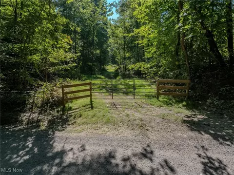 Granger Hill Rd, Zanesville, OH 43701