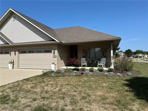 514 E 12 St, Dover, OH 44622