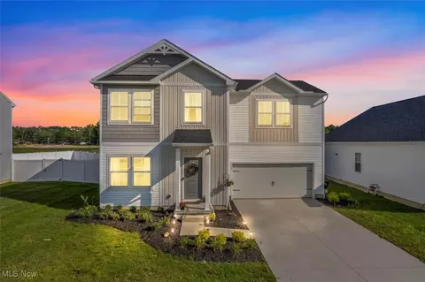 346 River Run Dr, Elyria, OH 44035