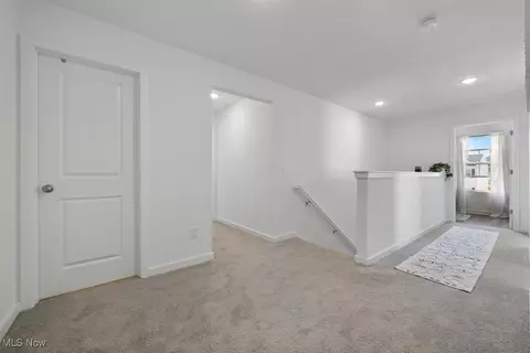 Entry Way - 346 River Run Dr, Elyria, OH 44035 photo 4 of 4