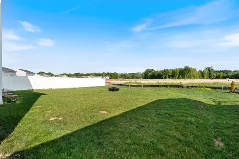 Exterior - 346 River Run Dr, Elyria, OH 44035 photo 4 of 4