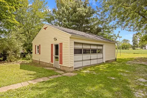 18071-18073 Derr Ave, Beloit, OH 44609 photo 46
