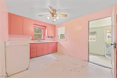 18071-18073 Derr Ave, Beloit, OH 44609 photo 11