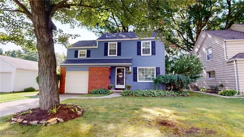 2020 25th St, Cuyahoga Falls, OH 44223