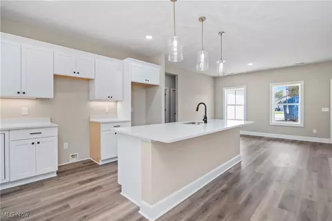 40094 Ryan Ct, Elyria, OH 44035 photo 6