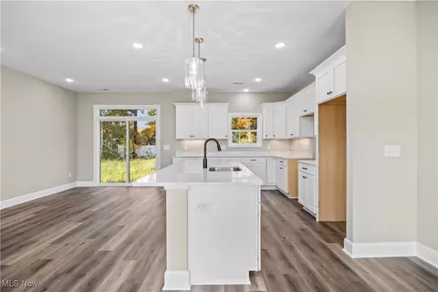 40094 Ryan Ct, Elyria, OH 44035 photo 7