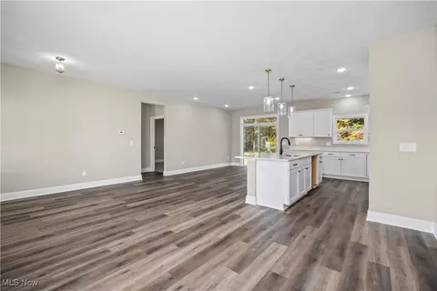 40094 Ryan Ct, Elyria, OH 44035 photo 11