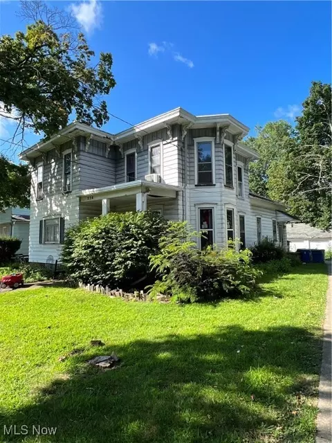 238 Liberty St, Painesville, OH 44077