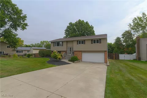 345 Judita Dr, Brunswick, OH 44212