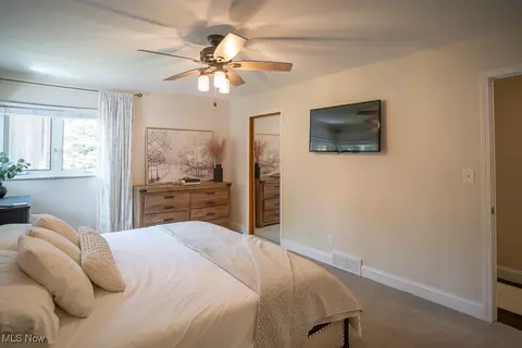 Bedroom - 8283 Montello Rd, Independence, OH 44131 photo 1 of 7
