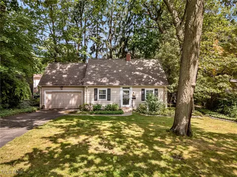 2891 Lee Rd, Silver Lake, OH 44224