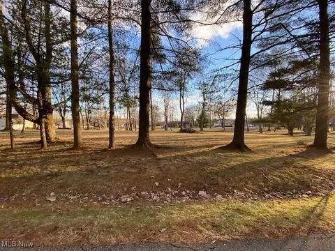 Roselawn Terrace, Vienna, OH 44473