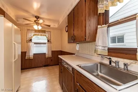 1644 Empire Rd, Wickliffe, OH 44092 photo 9