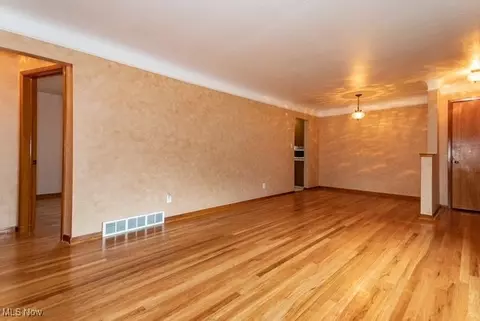 1644 Empire Rd, Wickliffe, OH 44092 photo 6