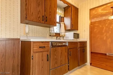 1644 Empire Rd, Wickliffe, OH 44092 photo 13