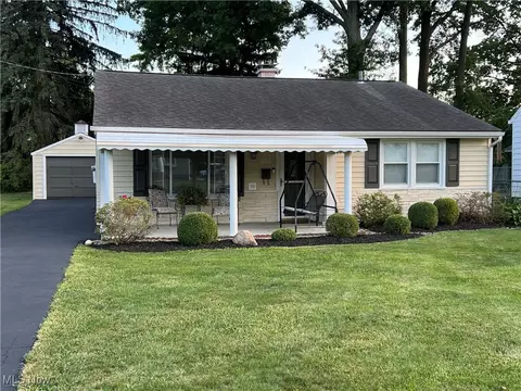 1665 Everett Ave, Poland, OH 44514