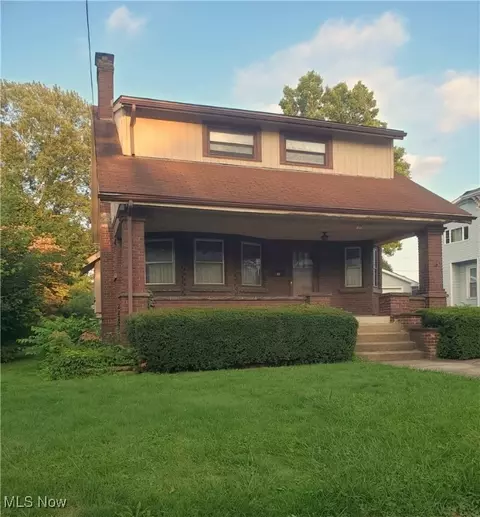 738 S Main St, Orrville, OH 44667