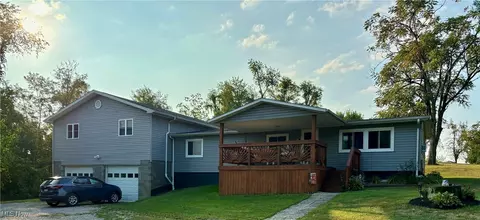 65365 Garrett Hill Rd, Saint Clairsville, OH 43950
