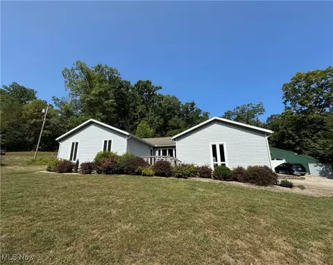407 Knob Dr, Vincent, OH 45784
