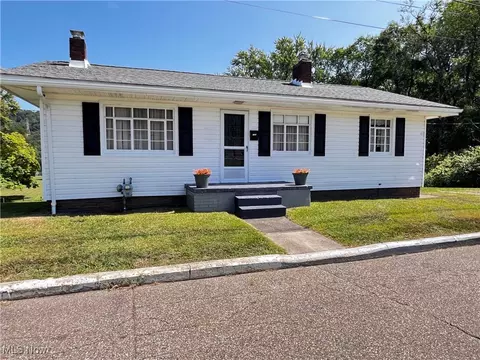 1304 N River Ave, Toronto, OH 43964