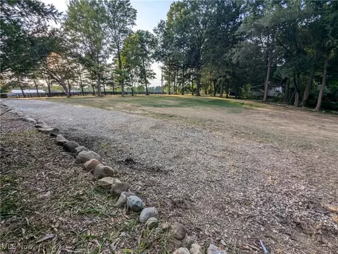 8265 Stow Rd, Hudson, OH 44236