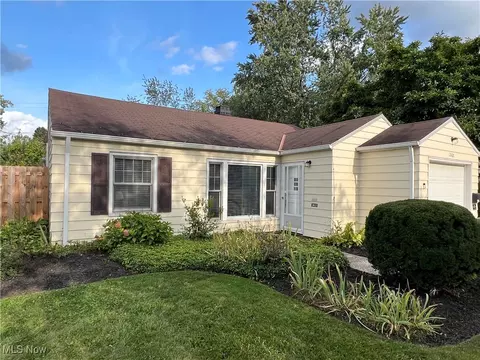 1365 Eastwood Ave, Mayfield Heights, OH 44124