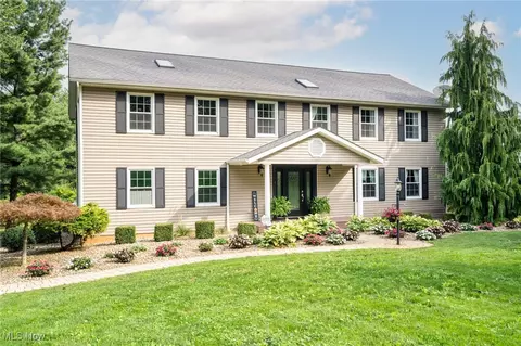 12345 Darrow Rd, Vermilion, OH 44089