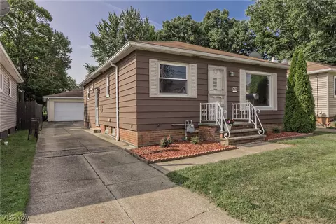2919 Lucerne Ave, Parma, OH 44134