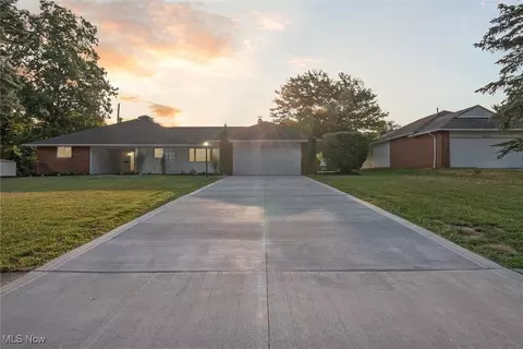 415 Steven Blvd, Cleveland, OH 44143