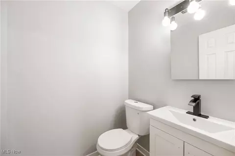 2834 Robindale Ave, Akron, OH 44312 photo 7