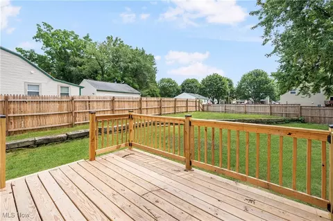 2834 Robindale Ave, Akron, OH 44312 photo 3