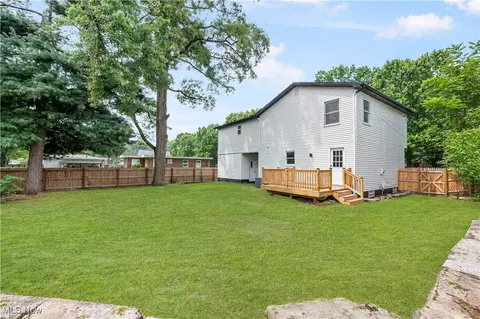 2834 Robindale Ave, Akron, OH 44312 photo 2