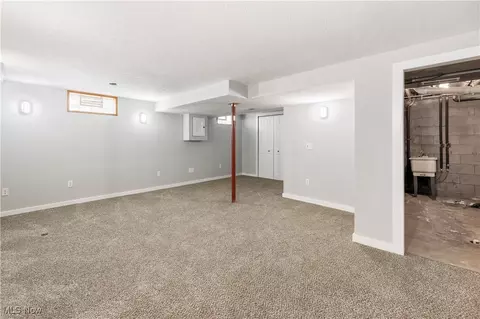 2834 Robindale Ave, Akron, OH 44312 photo 18